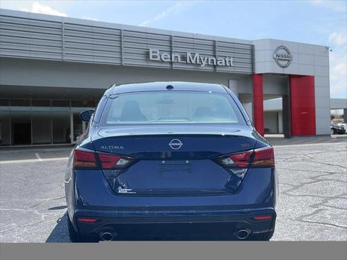 2024 Nissan Altima SR FWD
