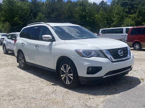 Glacier White 2017 Nissan Pathfinder SL