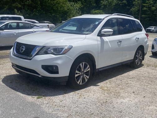 Glacier White 2017 Nissan Pathfinder SL
