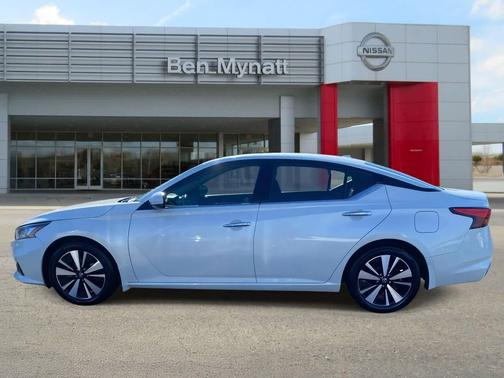 2020 Nissan Altima 2.5 SV