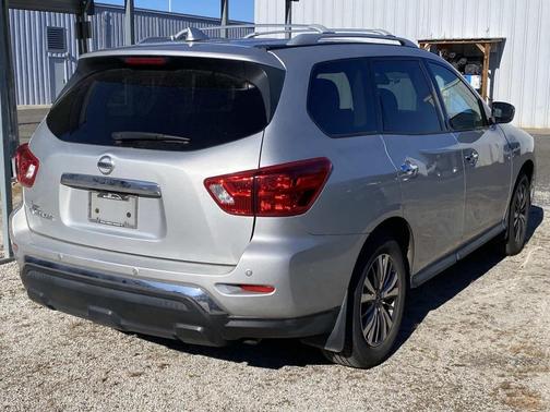2019 Nissan Pathfinder S