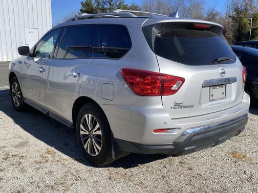 2019 Nissan Pathfinder S