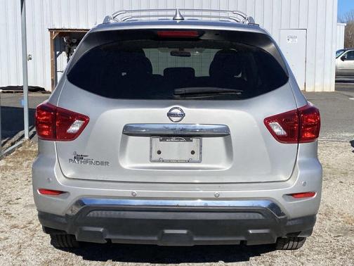 2019 Nissan Pathfinder S