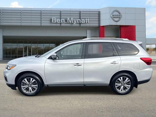 2019 Nissan Pathfinder S