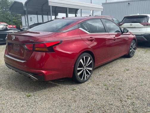 2022 Nissan Altima SR FWD