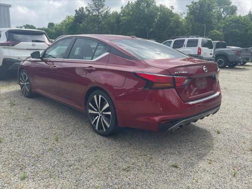 2022 Nissan Altima SR FWD