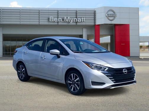 Brilliant Silver Metallic 2025 Nissan Versa 1.6 SV