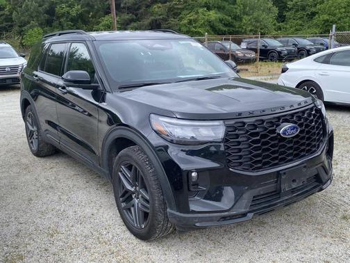 Agate Black 2025 Ford Explorer ST-Line