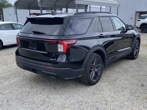 Agate Black 2025 Ford Explorer ST-Line