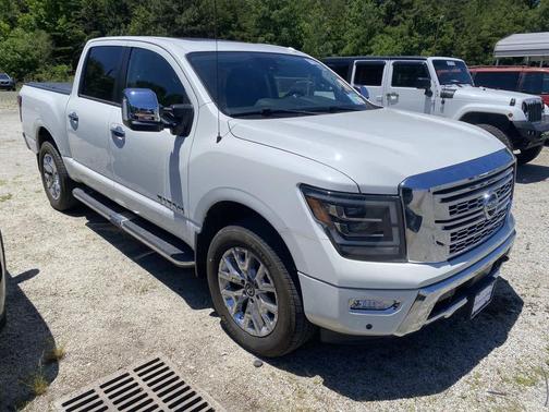 Pearl White 2021 Nissan Titan SL