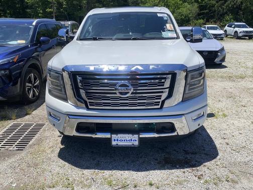 Pearl White 2021 Nissan Titan SL