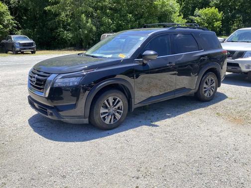 Super Black 2024 Nissan Pathfinder SV 4WD