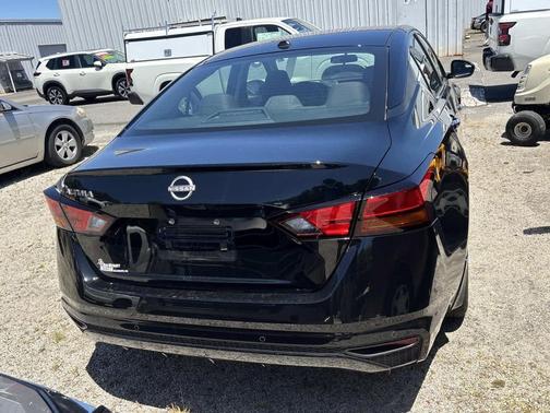 Super Black 2025 Nissan Altima S FWD