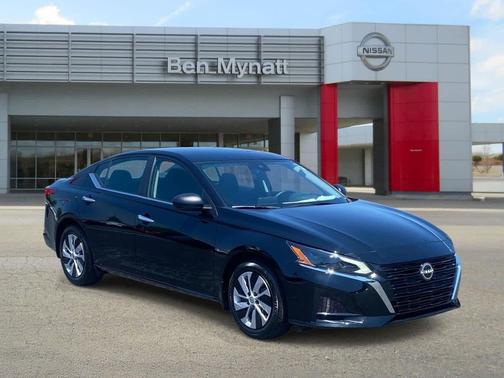 Super Black 2025 Nissan Altima S FWD