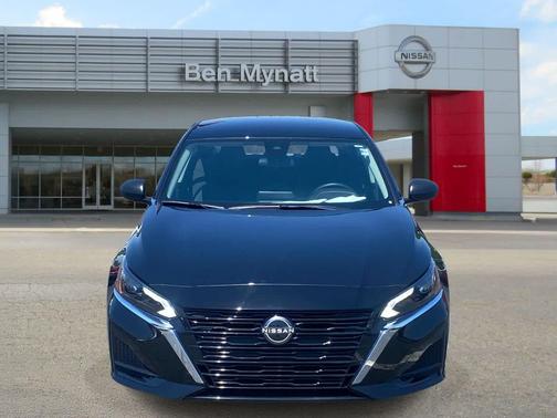Super Black 2025 Nissan Altima S FWD