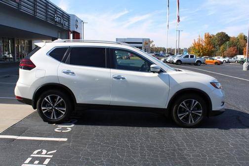 2020 Nissan Rogue SV