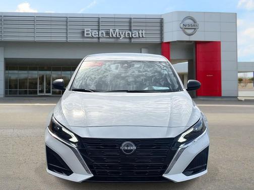 2025 Nissan Altima S FWD