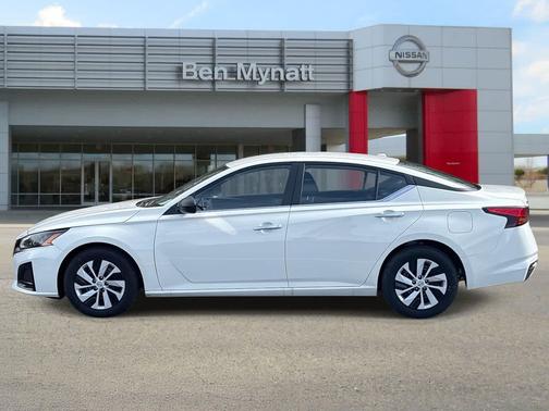 2025 Nissan Altima S FWD