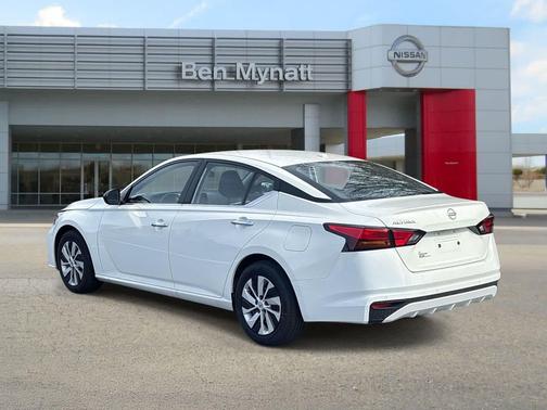 2025 Nissan Altima S FWD