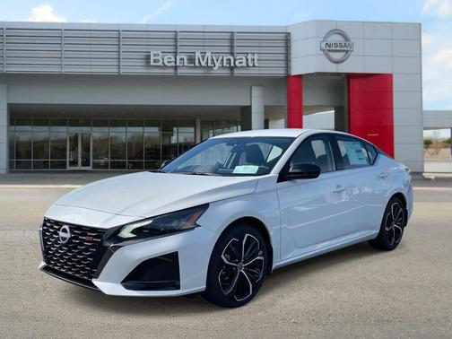 2025 Nissan Altima SR FWD