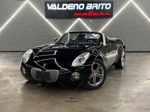 Mysterious (Black) 2006 Pontiac Solstice Convertible 2D
