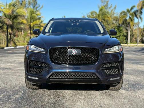 2019 Jaguar F-PACE 25t R-Sport