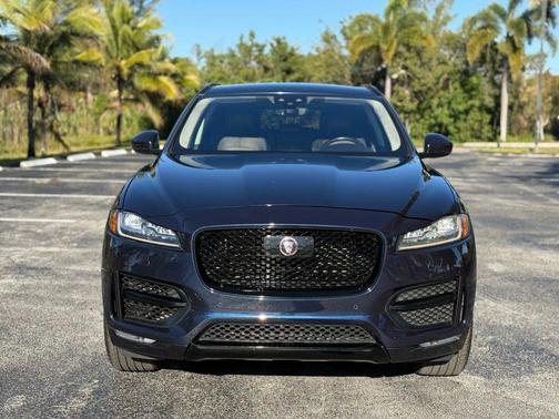 2019 Jaguar F-PACE 25t R-Sport