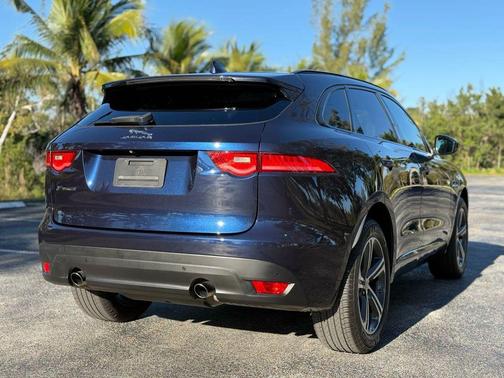 2019 Jaguar F-PACE 25t R-Sport