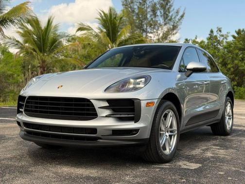 Dolomite Silver Metallic 2019 Porsche Macan Macan Sport Edition