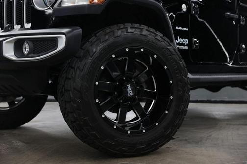 Black Clearcoat 2021 Jeep Wrangler Unlimited Sahara
