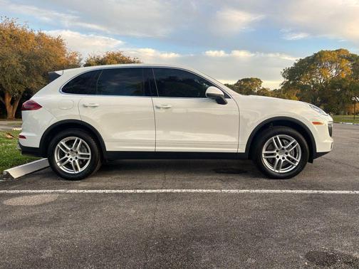 2018 Porsche Cayenne Cayenne