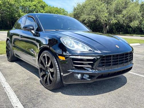 2017 Porsche Macan Sport Utility 4D