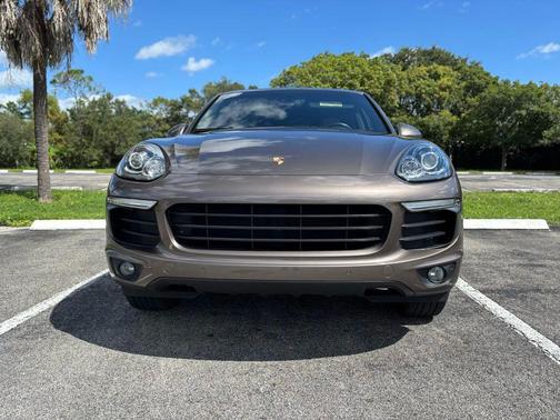 2016 Porsche Cayenne Cayenne