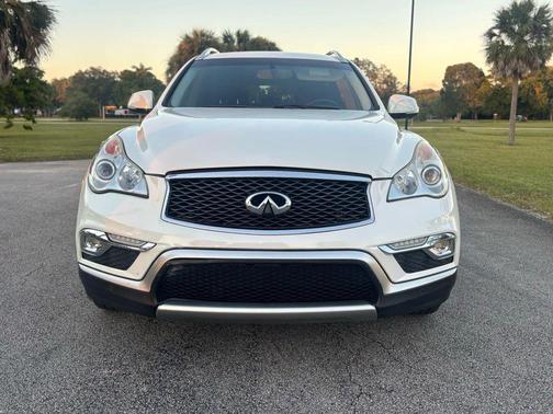 2017 INFINITI QX50 Base