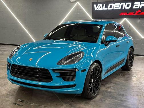Blue 2021 Porsche Macan Macan Turbo