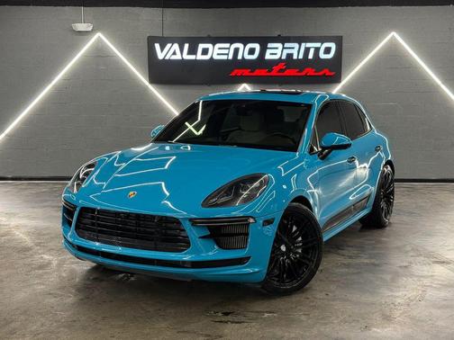 Blue 2021 Porsche Macan Macan Turbo