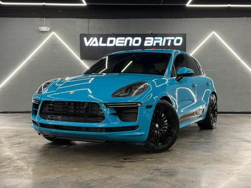 Blue 2021 Porsche Macan Macan Turbo