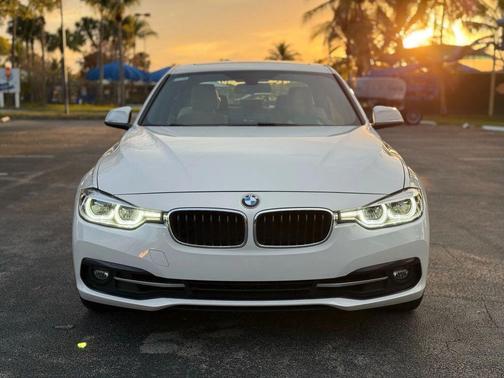 2018 BMW 330 330i Sedan 4D