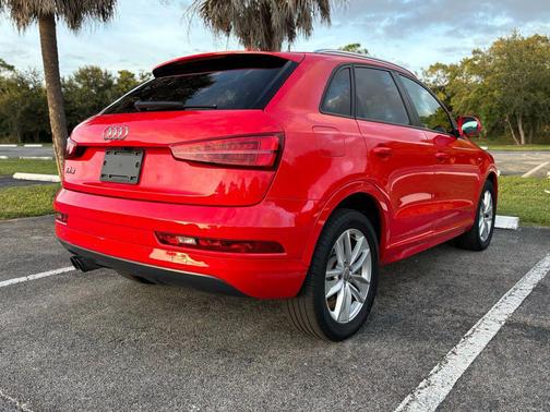 2018 Audi Q3 Premium Sport Utility 4D