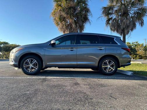 2016 INFINITI QX60 Base