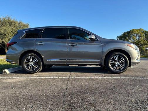 2016 INFINITI QX60 Base