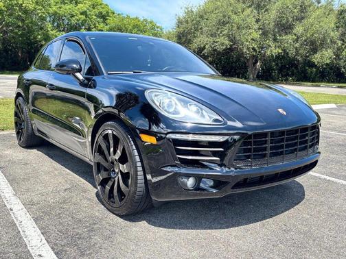 2017 Porsche Macan Sport Utility 4D