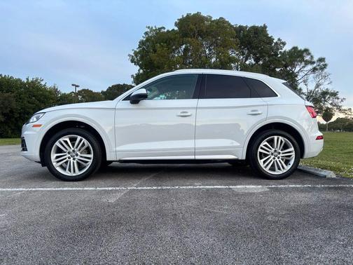 2019 Audi Q5 2.0T Premium Plus