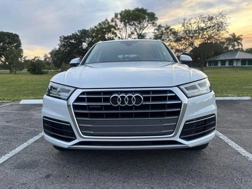 2019 Audi Q5 2.0T Premium Plus