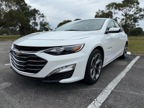 2022 Chevrolet Malibu FWD LT