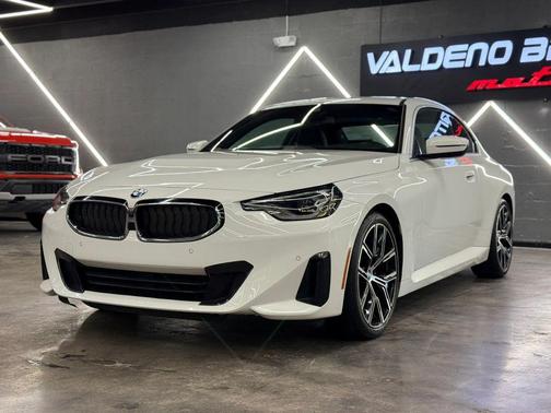 Alpine White 2022 BMW 230 i