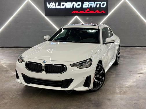 Alpine White 2022 BMW 230 i