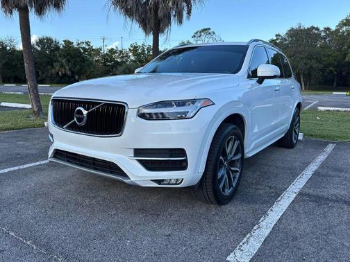 2018 Volvo XC90 T5 Momentum