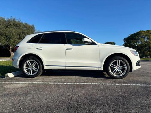 2016 Audi Q5 2.0T Premium Plus