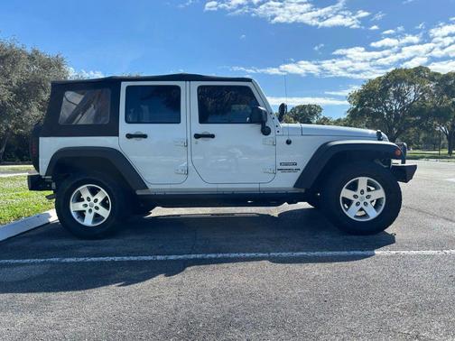 2015 Jeep Wrangler Unlimited Sport